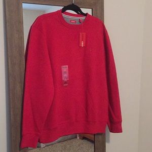 NWT IZOD men’s medium sweatshirt.